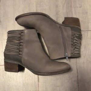 Steve Madden bootie